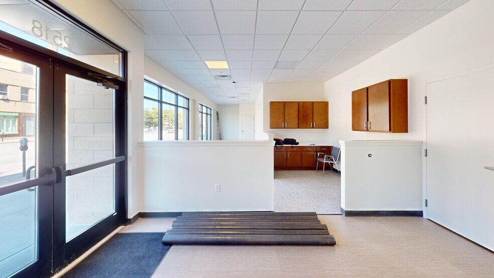 2520 Gilbert Ave, Cincinnati, OH à louer - Photo de l’immeuble – Image 3 sur 6