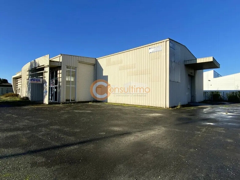 Local commercial dans Libourne à louer - Photo de l’immeuble – Image 2 sur 12