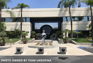 605 E Huntington Dr, Monrovia, CA à louer Photo intérieure– Image 1 sur 2