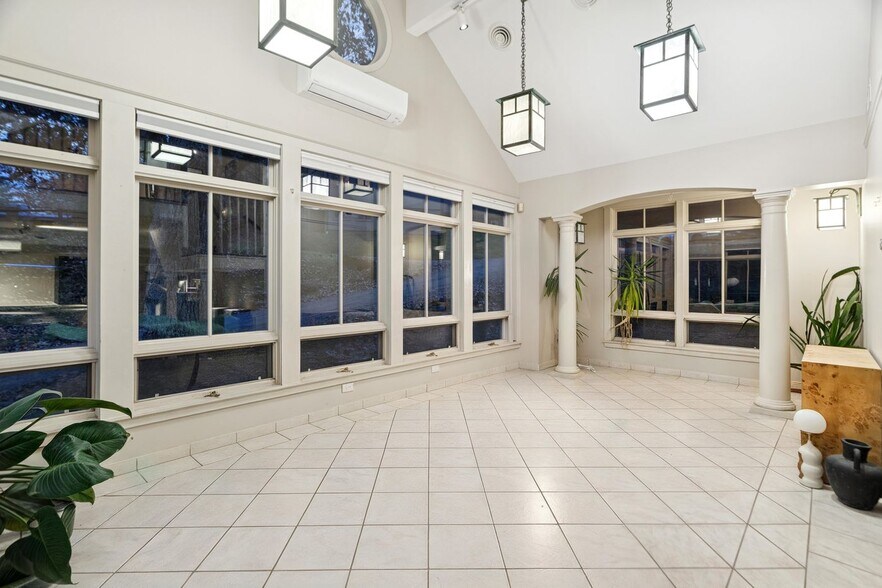 299 Mountain Rd, Stowe, VT à vendre - Photo intérieure – Image 2 sur 14