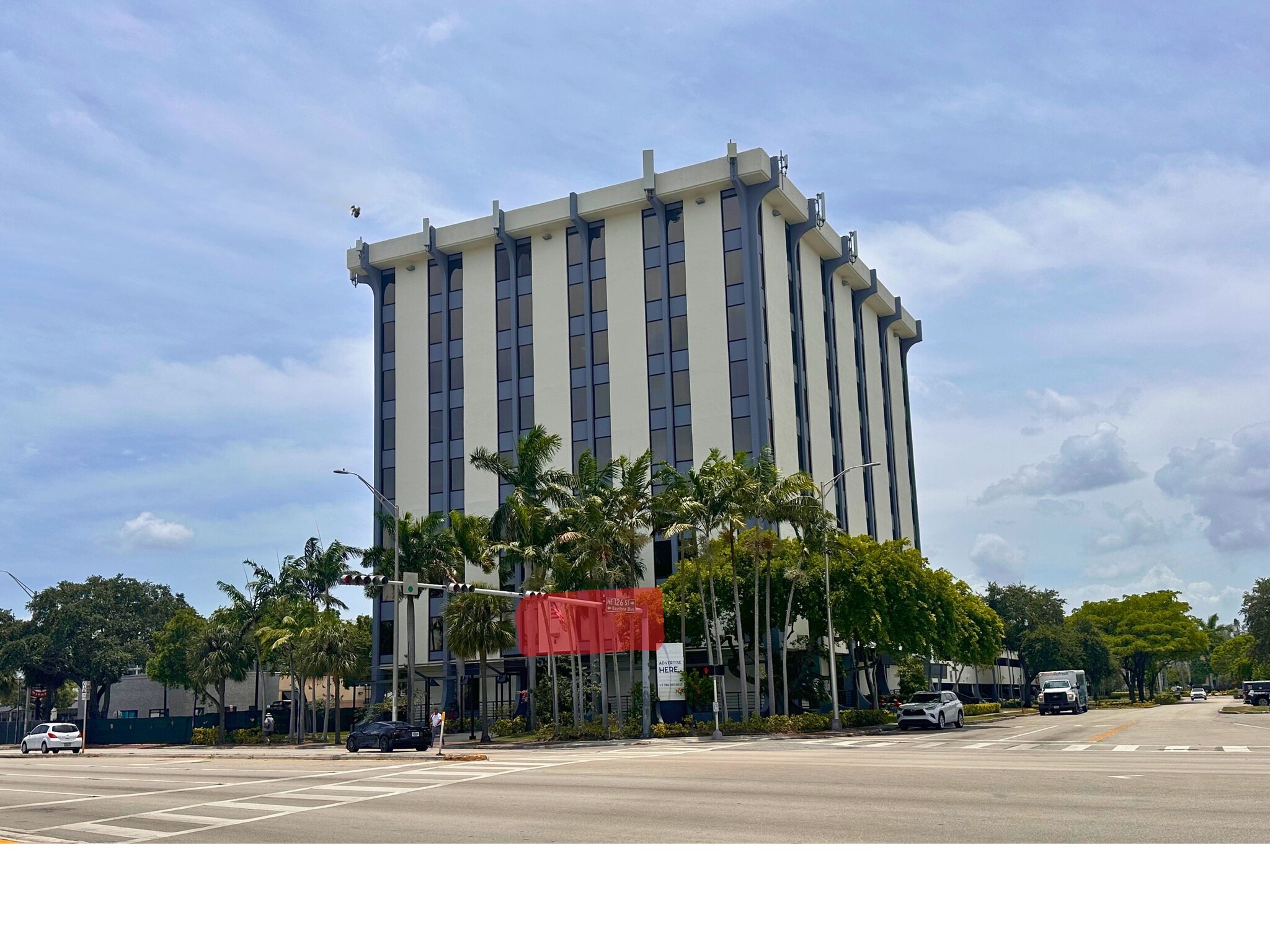 12550 Biscayne Blvd, North Miami, FL à louer Photo intérieure– Image 1 sur 17
