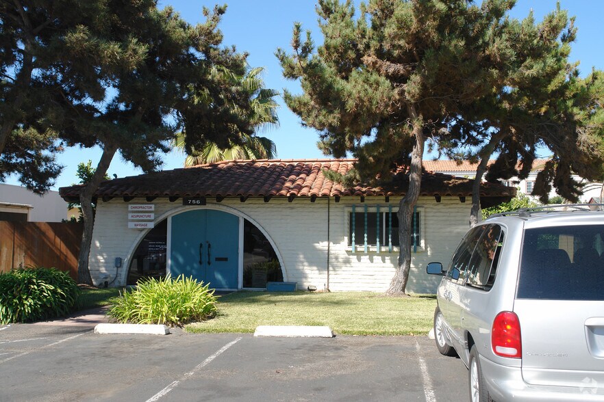756 Grand Ave, Carlsbad, CA à vendre - Photo de l’immeuble – Image 2 sur 2