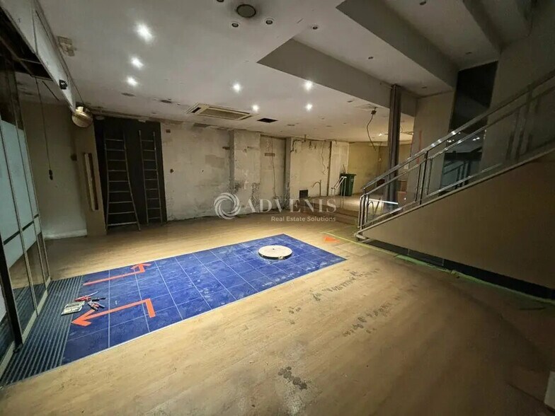 Local commercial dans Orléans à vendre - Photo de l’immeuble – Image 3 sur 5