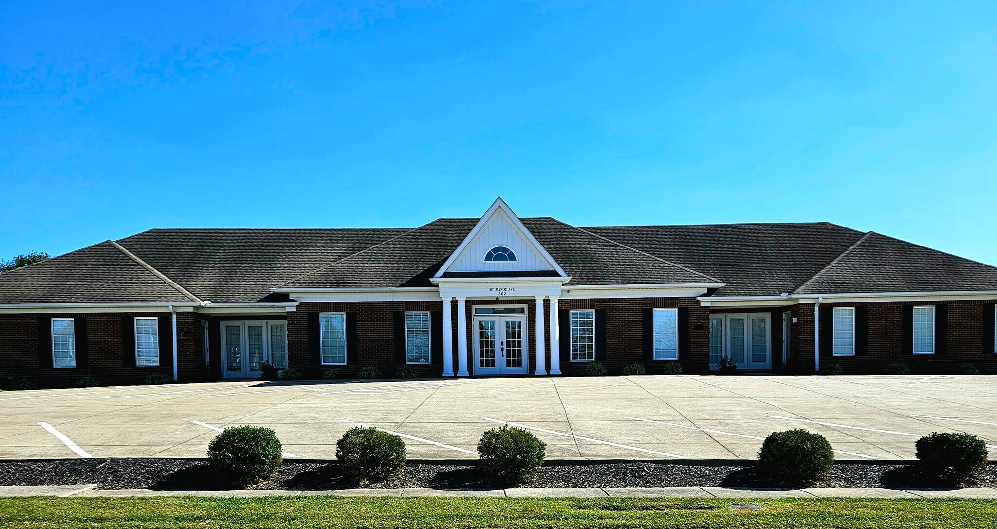 107 Manor Ave, Bardstown, KY à louer Photo de l’immeuble– Image 1 sur 5