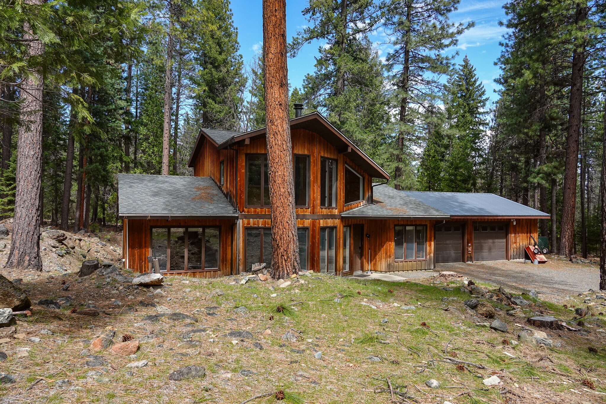 9936 Sniktaw Ln, Fort Jones, CA à vendre Photo principale– Image 1 sur 42