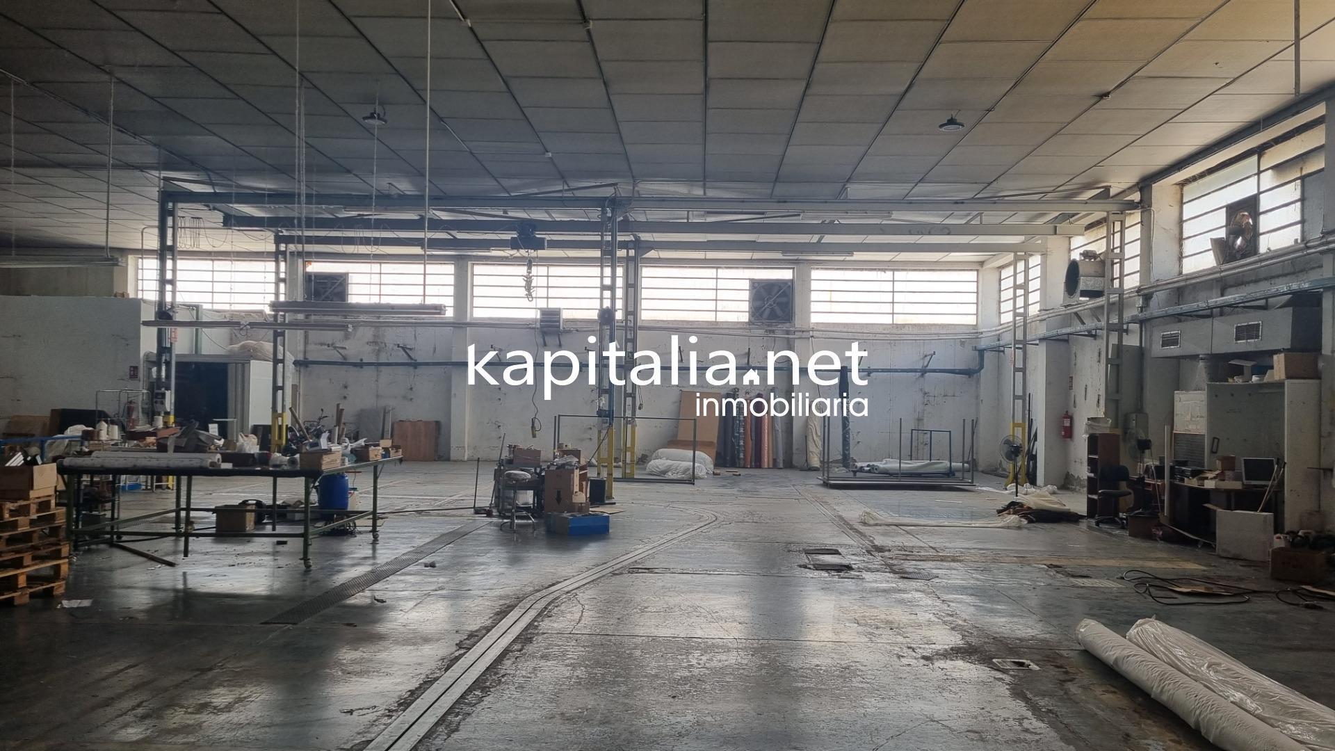 Industriel/Logistique dans Ontinyent, Valencia à louer Photo de l’immeuble– Image 1 sur 8