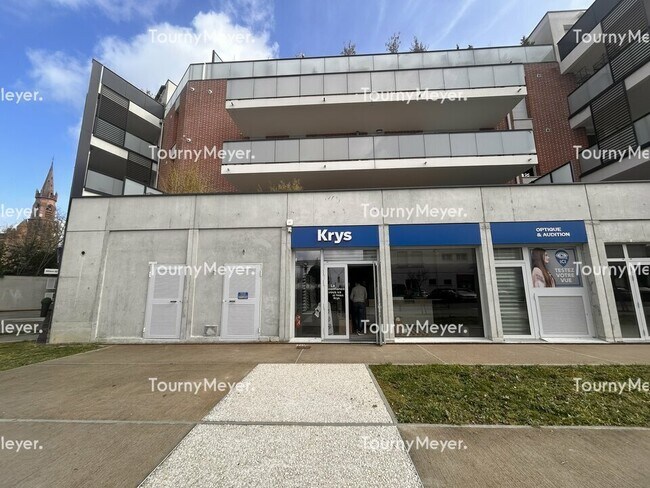 Plus de détails pour 7 Avenue Des Pyrénées, L'Union - Local commercial à louer