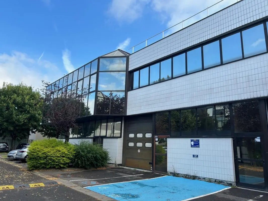 11/13 Rue Des Hautes Pâtures, Nanterre à louer Photo de l’immeuble– Image 1 sur 18