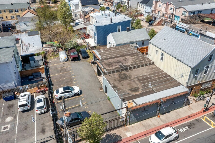 509-513 Bergenline Ave, Union City, NJ à vendre - Photo de l’immeuble – Image 2 sur 8