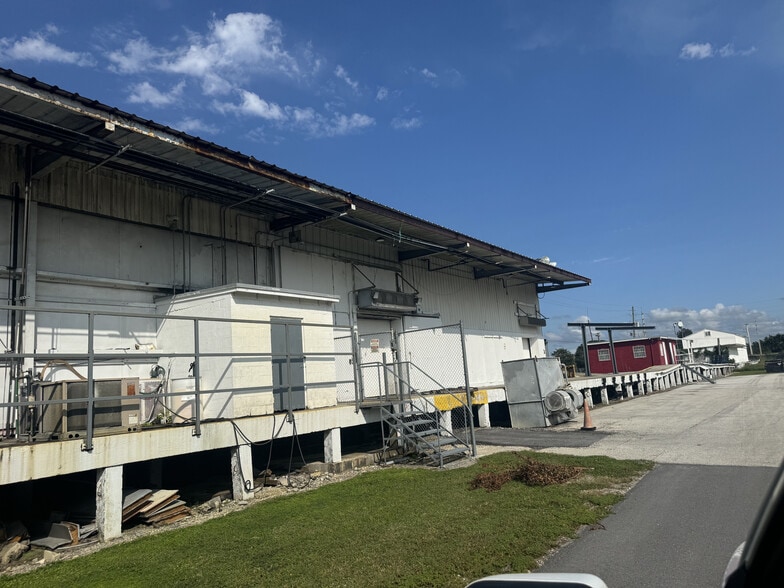 1008 Railroad St, Belle Glade, FL à vendre - Photo de l’immeuble – Image 2 sur 25