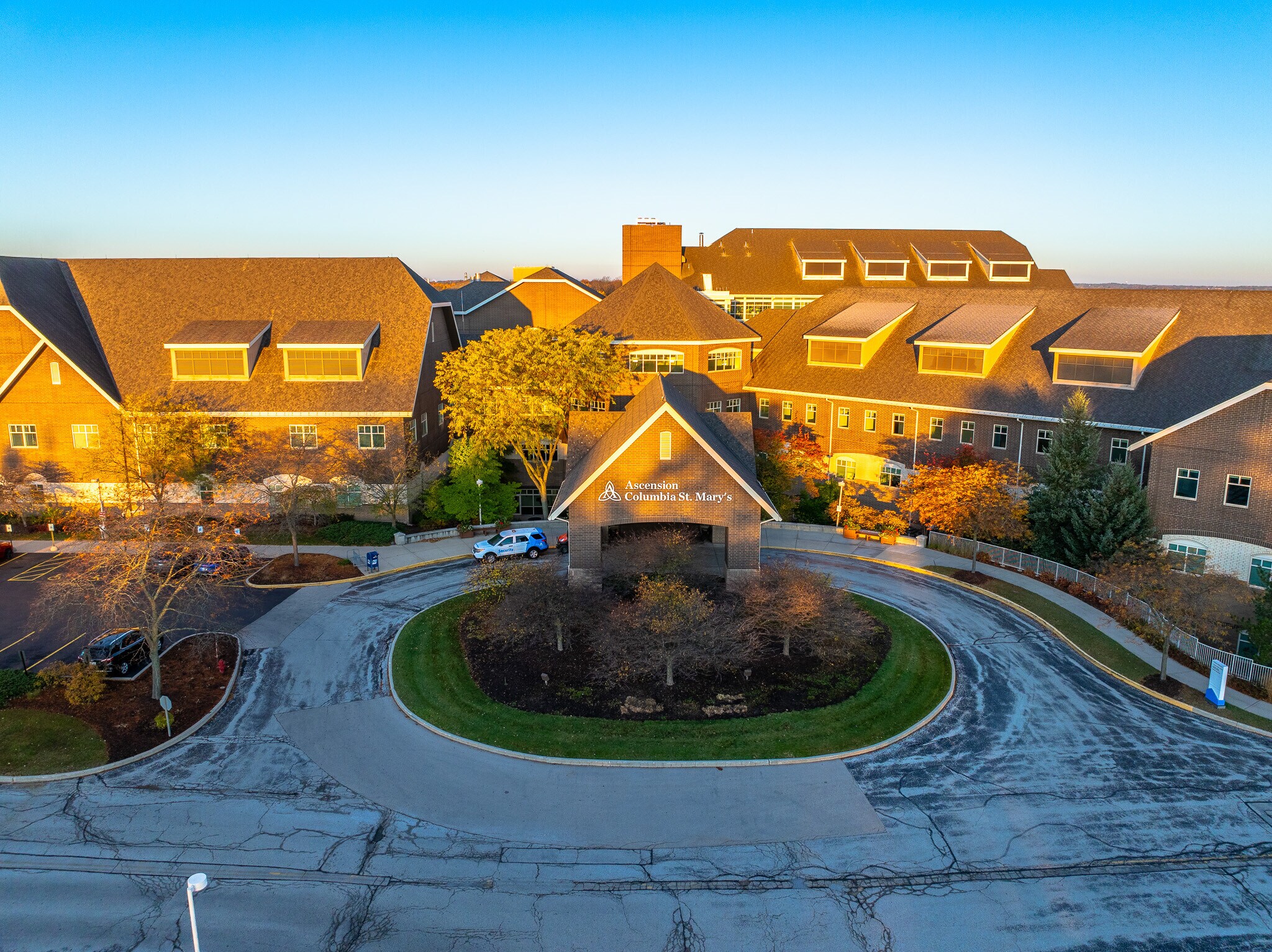 13133 N Port Washington Rd, Mequon, WI à louer Photo principale– Image 1 sur 6