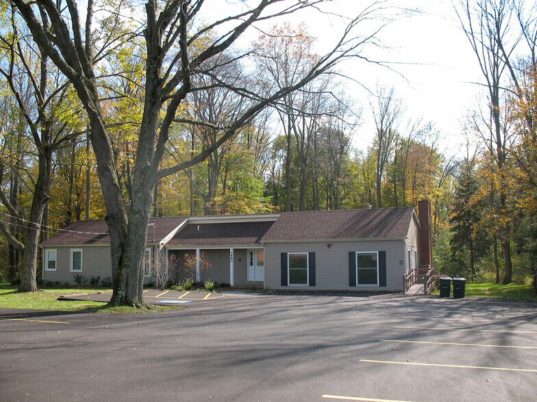 3490 Ridgewood Rd, Akron, OH à louer - Photo de l’immeuble – Image 3 sur 3