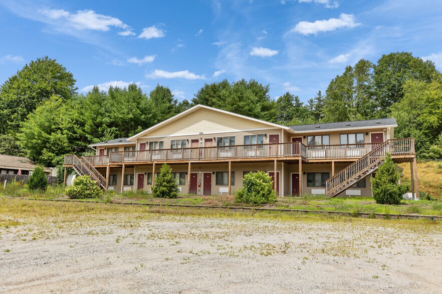 608 Francestown Rd, Bennington, NH à vendre - Photo de l’immeuble – Image 3 sur 19