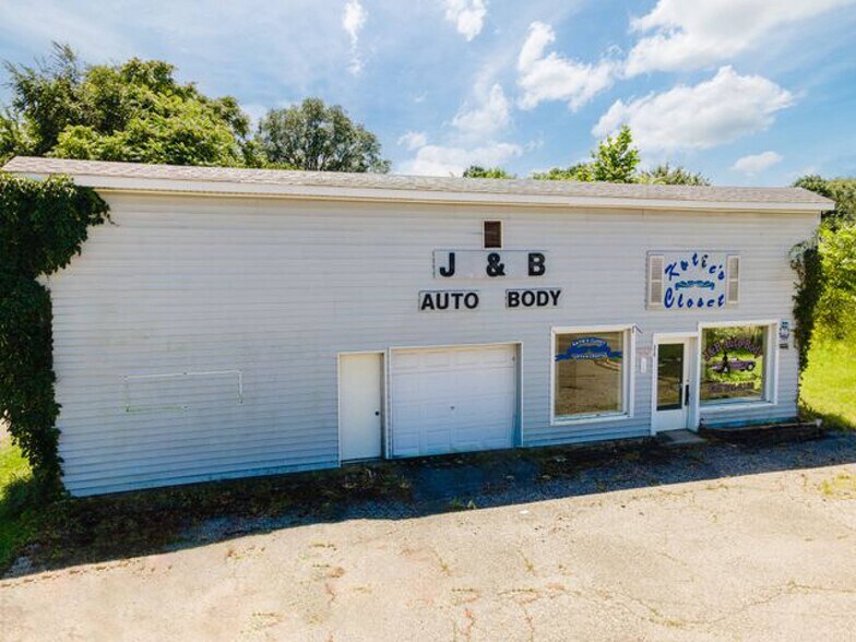 210 W Main St, Hartford, MI à vendre - Photo de l’immeuble – Image 2 sur 18