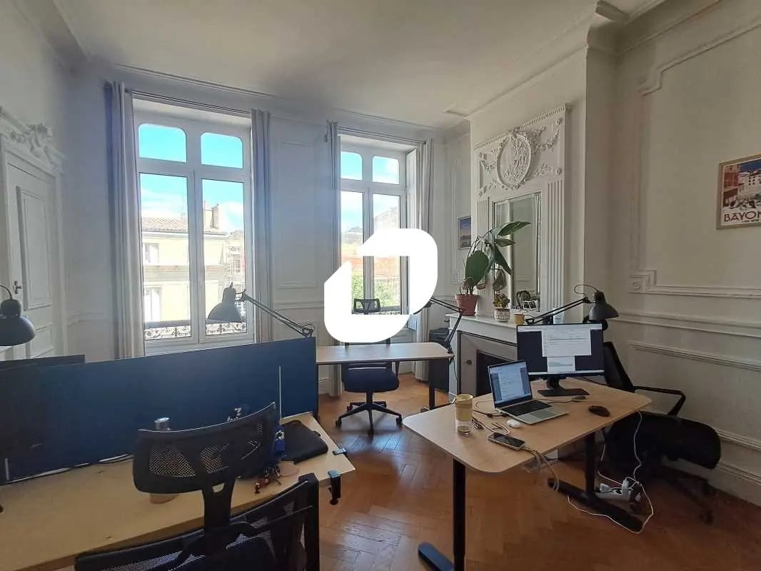Bureau dans Bordeaux à louer Photo intérieure– Image 1 sur 9