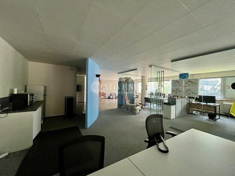 Bureau dans Tremblay-en-France à louer - Photo de l’immeuble – Image 3 sur 9