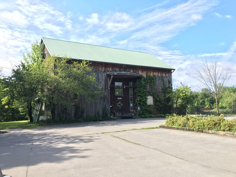 7070 Cedar Bay Rd, Fayetteville, NY à louer - Photo de l’immeuble – Image 3 sur 4