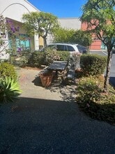 1555 Yosemite Ave, San Francisco, CA à louer Photo intérieure– Image 2 sur 2