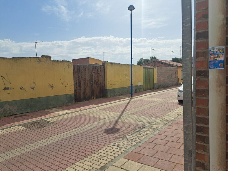 Terrain dans Valladolid à vendre - Photo de l’immeuble – Image 3 sur 15