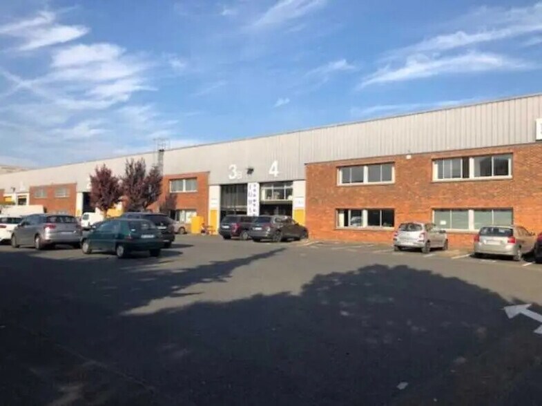 2 Rue Jean Moulin, Le Bourget à louer - Photo de l’immeuble – Image 2 sur 26