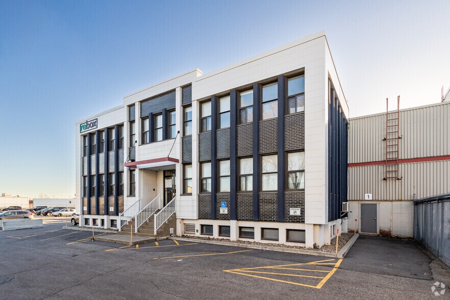 7554-7600 Ch De La Côte-De-Liesse, Montréal, QC à vendre - Photo de l’immeuble – Image 3 sur 19