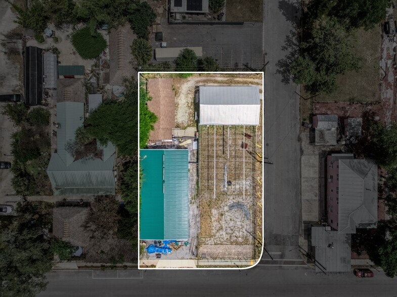 408 N Ridgewood Dr, Sebring, FL à vendre - Photo de l’immeuble – Image 3 sur 30