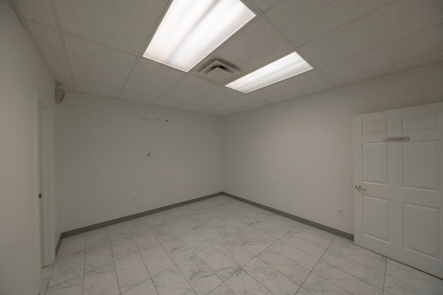 702 Andrews Hwy, Midland, TX à vendre - Photo intérieure – Image 3 sur 4