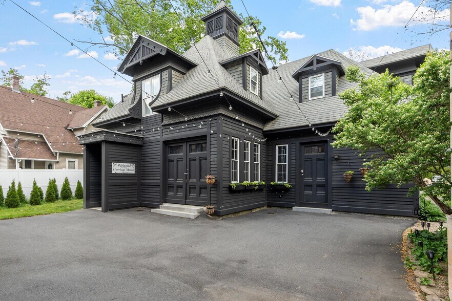 75 E Main St, Orange, MA à vendre - Photo de l’immeuble – Image 3 sur 24