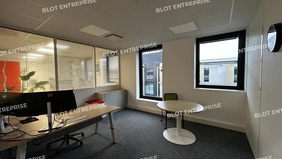 Bureau dans Cesson-Sévigné à louer - Photo intérieure – Image 2 sur 7