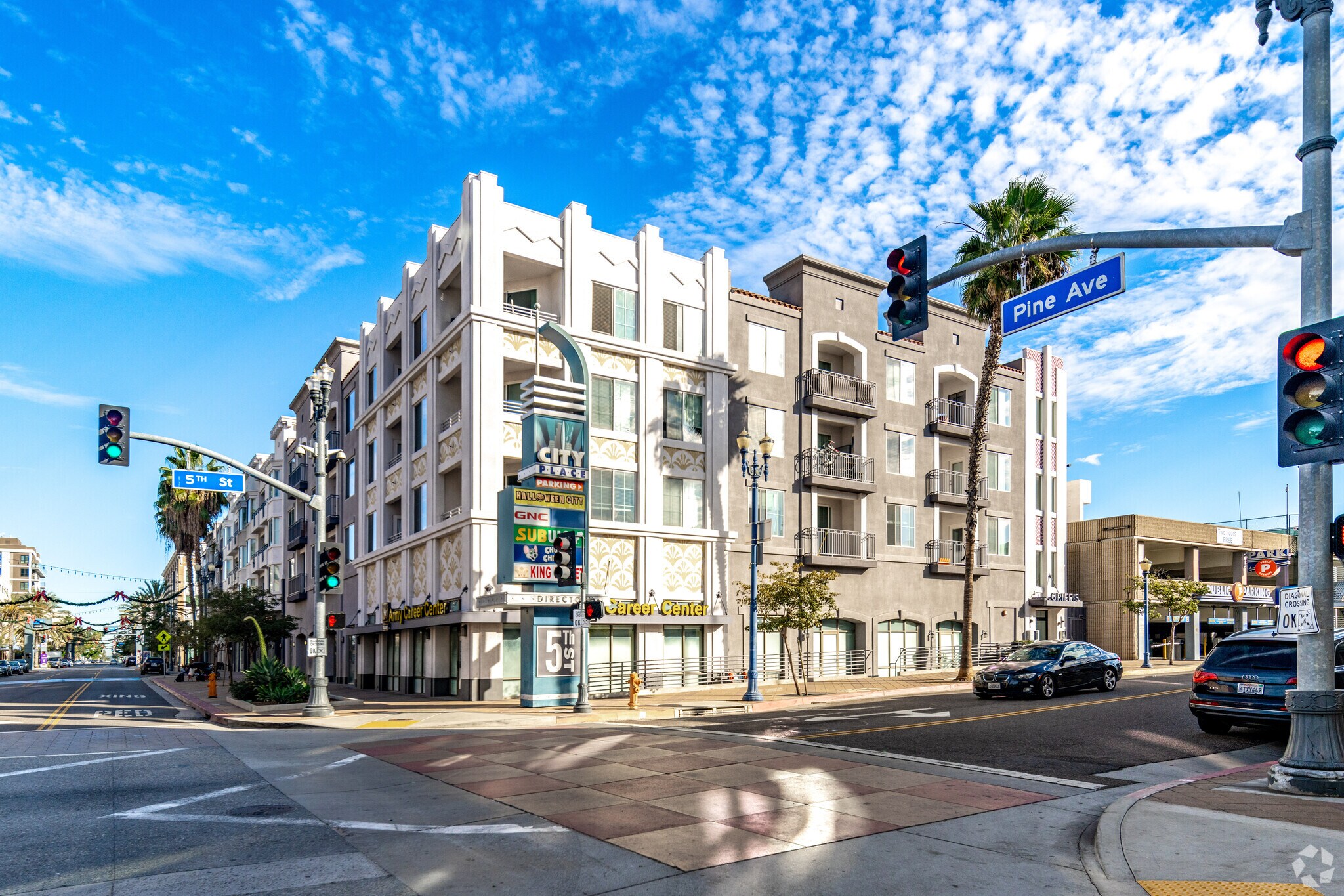 450-596 Long Beach Blvd, Long Beach, CA à louer Photo principale– Image 1 sur 4