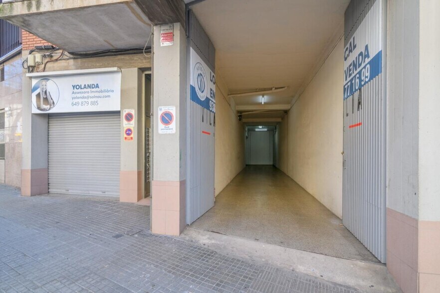 Immeuble residentiel dans Manresa, Barcelona à vendre - Photo intérieure – Image 1 sur 2