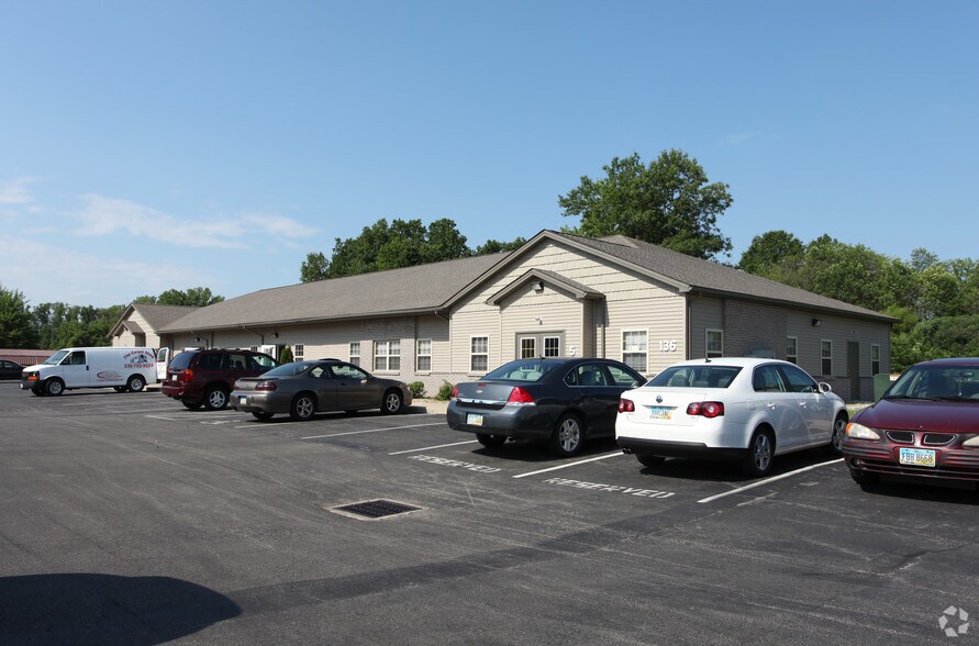 136 Westchester Dr, Youngstown, OH à vendre - Photo de l’immeuble – Image 2 sur 2