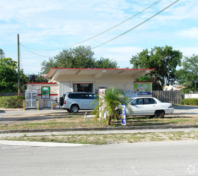 8260 NW 27th Pl, Fort Lauderdale, FL à louer - Photo de l’immeuble – Image 2 sur 37