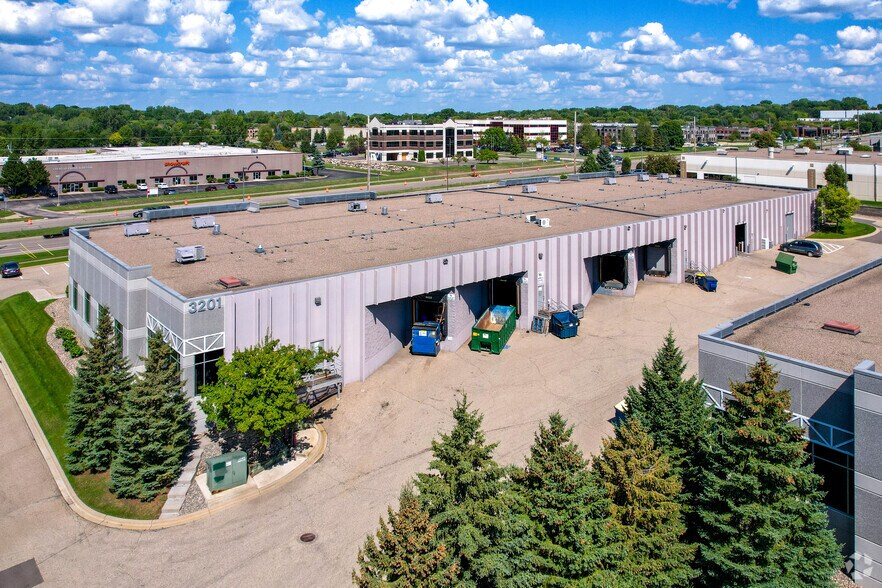 3201 County Road 42 W, Burnsville, MN à louer - Aérien – Image 3 sur 4