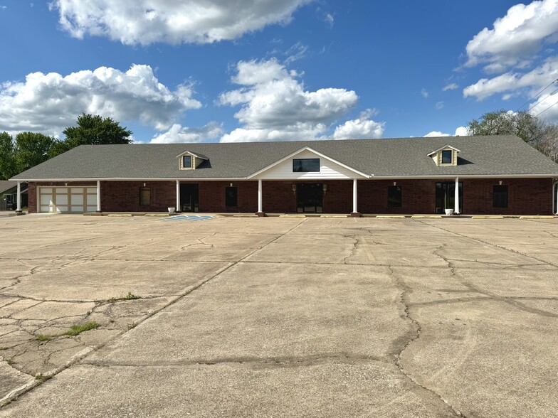 719 E 141st St, Glenpool, OK à louer - Photo de l’immeuble – Image 1 sur 6