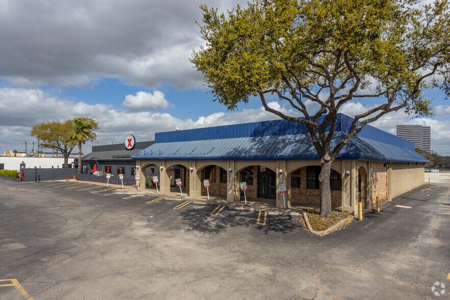 5630-5636 Richmond Ave, Houston, TX à louer - Photo de l’immeuble – Image 1 sur 5