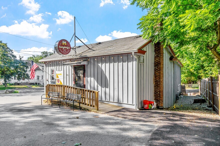 80 Honora Ave ave, Dracut, MA à vendre - Photo de l’immeuble – Image 2 sur 25