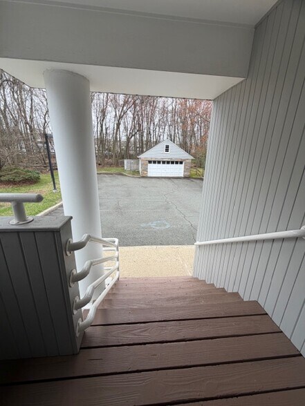 629 W Mount Pleasant Ave, Livingston, NJ à vendre - Photo de l’immeuble – Image 3 sur 10
