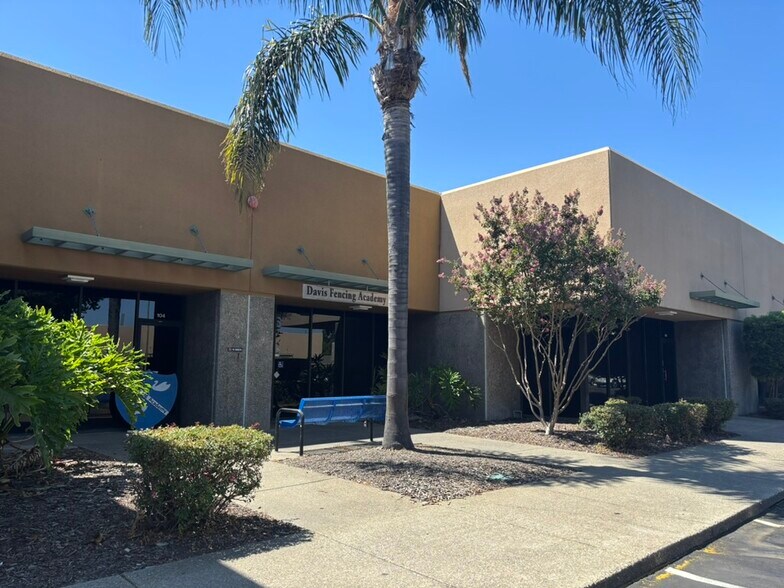 2121 2nd St, Davis, CA à louer - Photo de l’immeuble – Image 2 sur 10