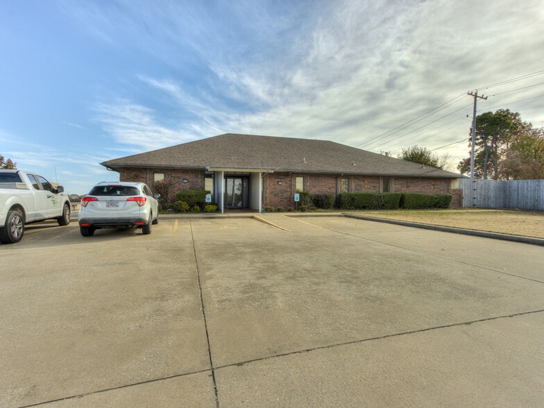 9700 S S Pennsylvania Ave, Oklahoma City, OK à vendre - Photo de l’immeuble – Image 2 sur 9