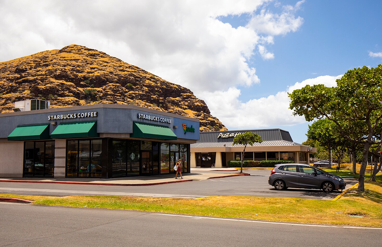86-120 Farrington Hwy, Waianae, HI à louer Photo de l’immeuble– Image 1 sur 8