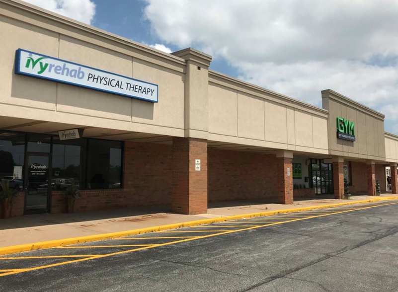 8-70 Cherry Tree Shopping Ctr, Washington, IL à louer - Photo de l’immeuble – Image 3 sur 3