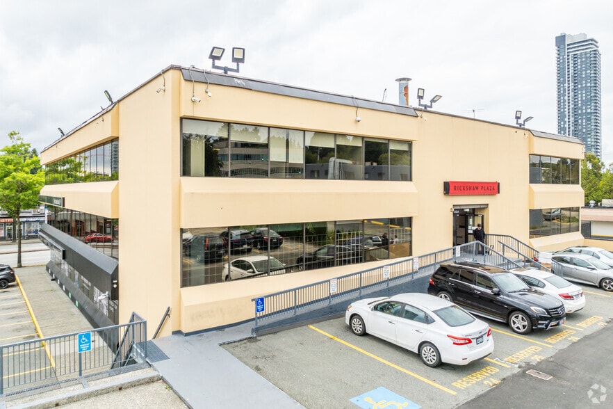 10522-10526 King George Blvd, Surrey, BC à louer - Photo de l’immeuble – Image 2 sur 3