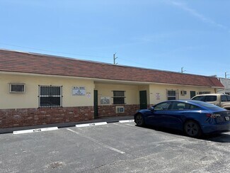 Plus de détails pour 4740-4754 NE 12th Ave, Oakland Park, FL - Industriel/Logistique à louer
