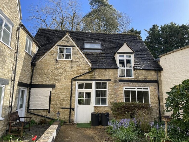 10-12 Dollar St, Cirencester à louer - Photo de l’immeuble – Image 2 sur 4