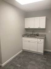 180 Tices Ln, East Brunswick, NJ à louer Photo de l’immeuble– Image 1 sur 13