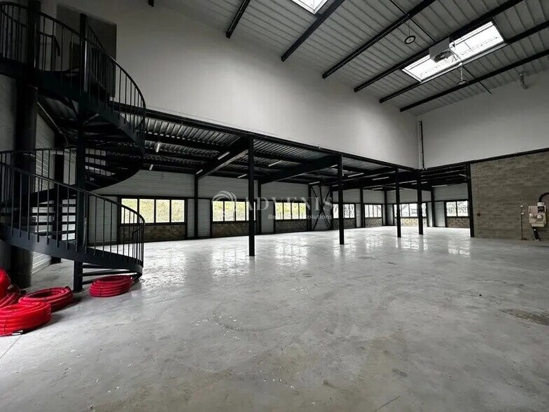 Local d’activités dans Buchelay à louer - Photo intérieure – Image 3 sur 8