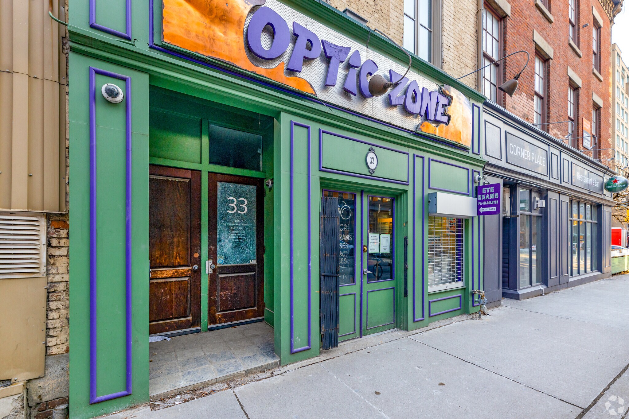 33 Jarvis St, Toronto, ON à louer Photo principale– Image 1 sur 2
