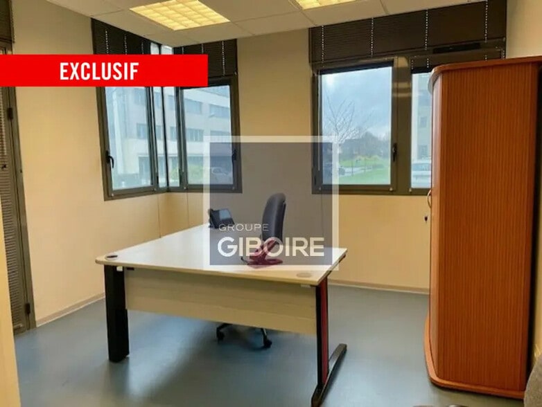 Bureau dans Saint-Grégoire à vendre - Photo intérieure – Image 3 sur 5