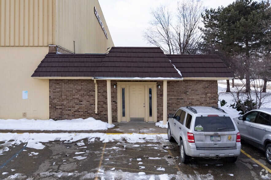 2768 Dormax St SW, Wyoming, MI à vendre - Photo de l’immeuble – Image 3 sur 18